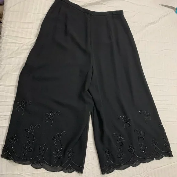 🍁. JR NITES BY CALIENDO WOMENS CAPRIS PANTS SIZE 14🍁